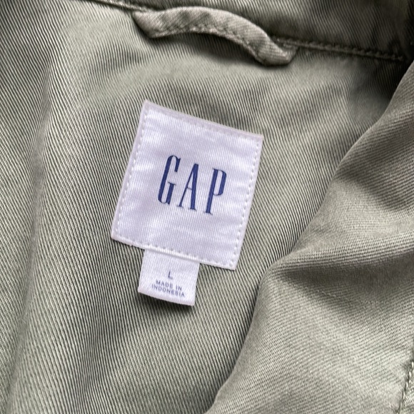 Gap women’s olive cropped utility jacket size large - Picture 4 of 5
